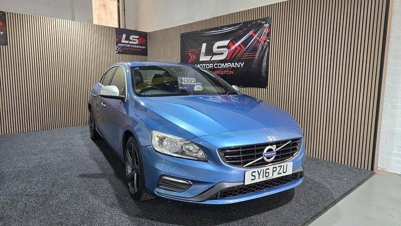 Usado Volvo S60 R-Design 2016 Azul Berlina