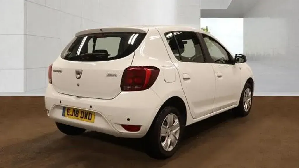 Used Dacia Sandero Lauréate 2018 White Hatchback