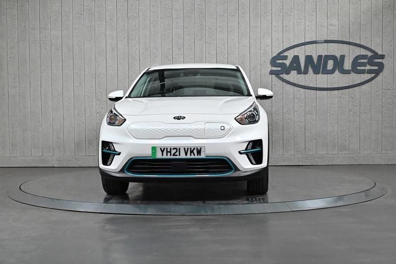Used Kia Niro 2021 White SUV