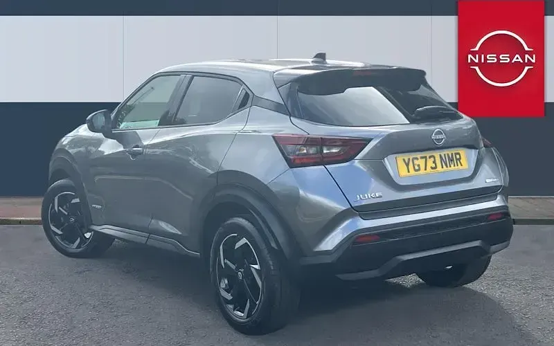 Used Nissan Juke N-Connecta 143 HP (105 kW) 2023 Grey SUV