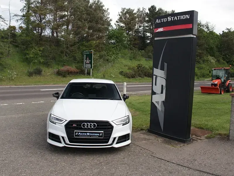 Begagnad Audi S3 Sportback Black Edition 2018 Vit Halvkombi