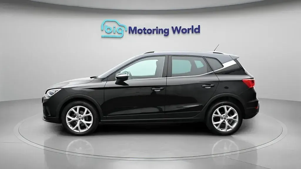 Używany Seat Arona FR 110 KM (80 kW) 2021 Czarny SUV