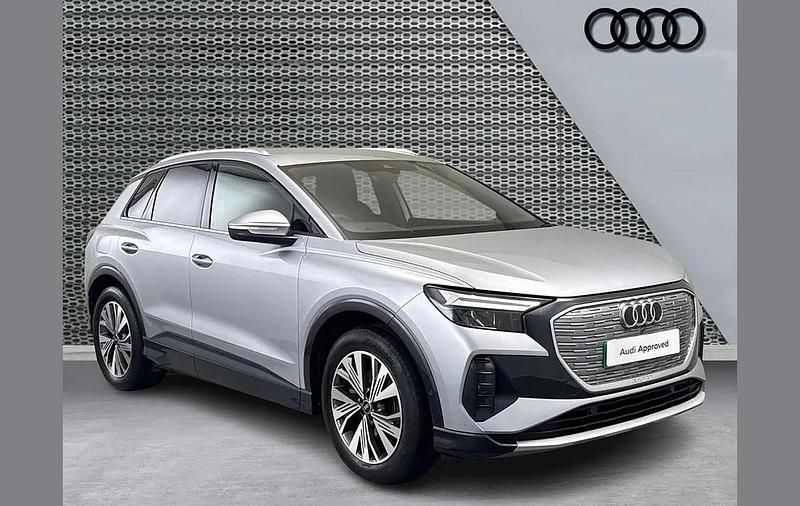 Used Audi Q4 e-tron Sport 125 kW (170 HP) 2022 Silver SUV
