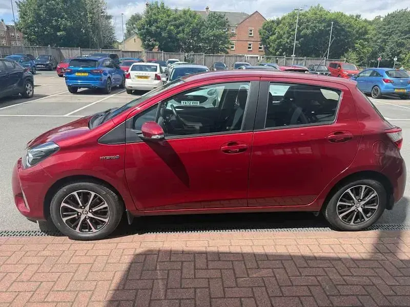 Used Toyota Yaris Hybrid 2019 Red Hatchback