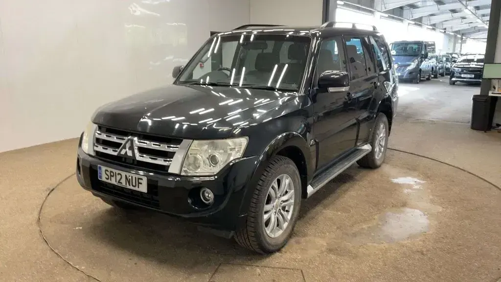 Used Mitsubishi Shogun 197 HP (144 kW) 2012 Black SUV