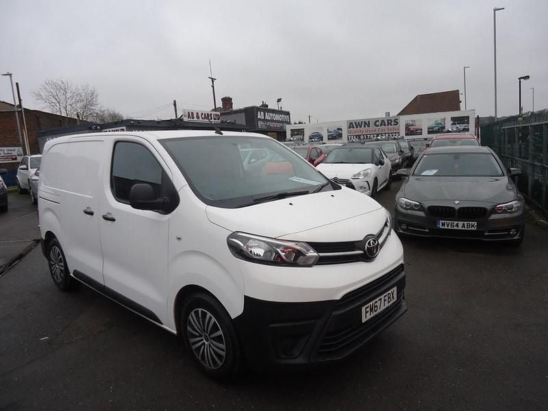 White Used 2018 Toyota Proace Van | £7,596 (Fair price) - Image 1/4
