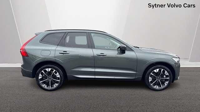 Used Volvo XC60 Plus 247 HP (181 kW) 2025 Green SUV