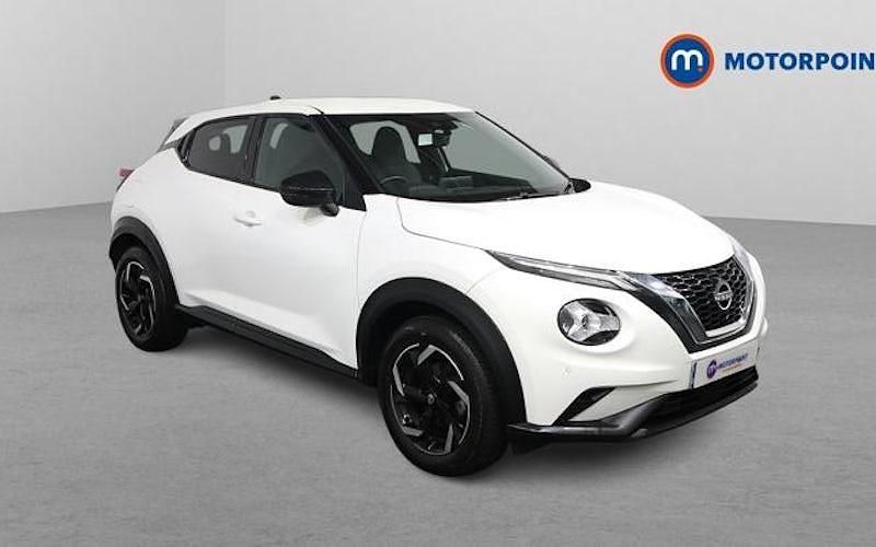 Used Nissan Juke N-Connecta 114 HP (83 kW) 2022 White SUV