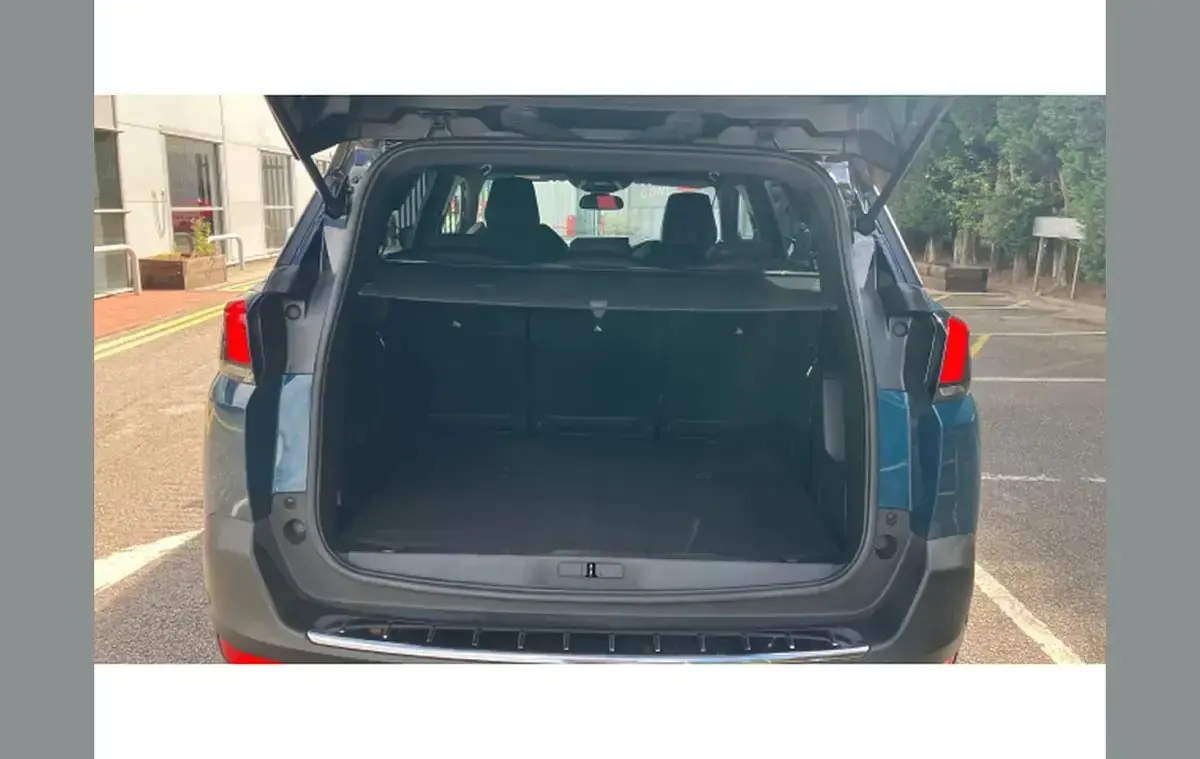 Used Peugeot 5008 Allure+ 131 HP (96 kW) 2023 Blue SUV