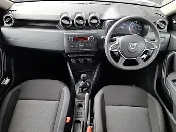 Used Dacia Duster Essentiel 90 HP (66 kW) 2022 White SUV