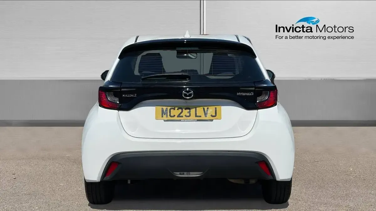 Used Mazda 2 116 HP (85 kW) 2023 White Hatchback