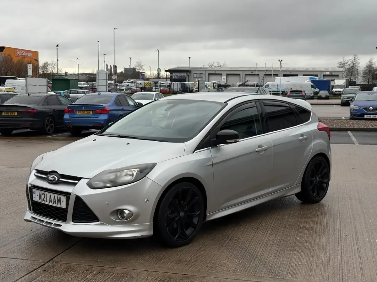 Used Ford Focus Zetec 2014 Silver Hatchback