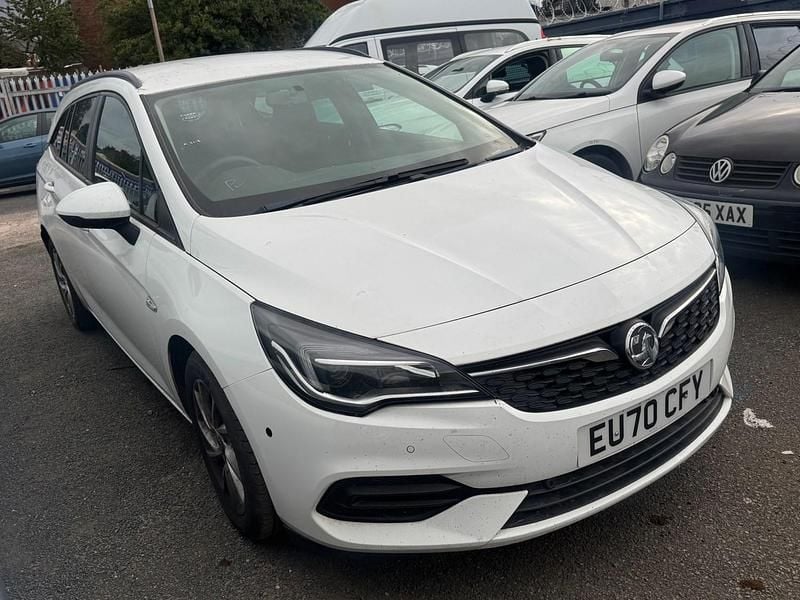 White Used 2020 Vauxhall Astra Estate | £5,450 (Fair price) - Image 1/4