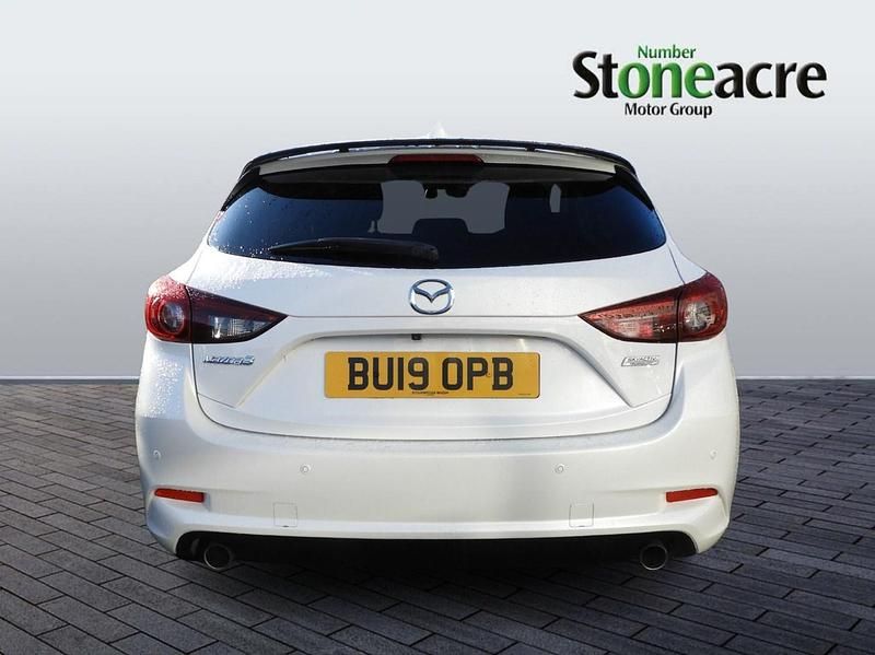 Used Mazda 3 Inclusive 121 HP (88 kW) 2019 White Hatchback
