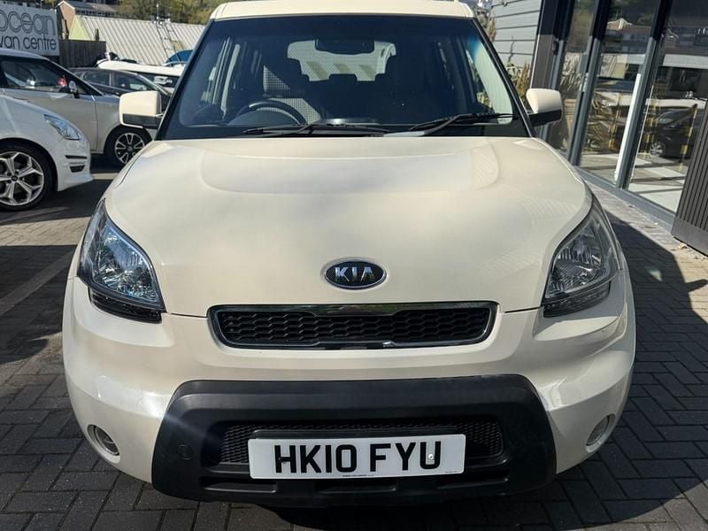 Używany Kia Soul 126 KM (92 kW) 2010 Beżowy SUV