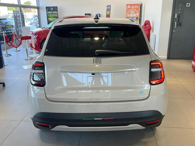 Used Fiat 600E La Prima 113 kW (154 HP) 2024 Brown SUV