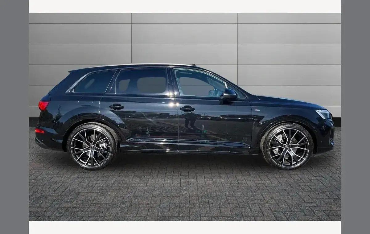 Used Audi Q7 Black Edition 340 HP (250 kW) 2026 Black SUV