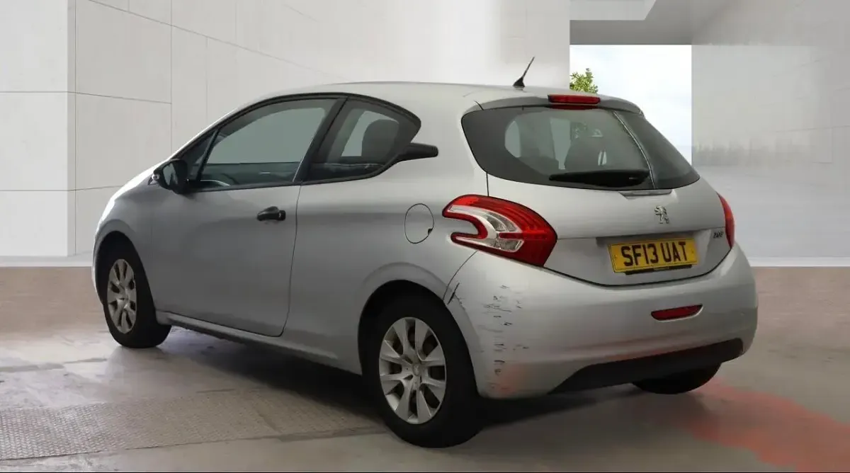 Used Peugeot 208 Access 2013 Silver Hatchback