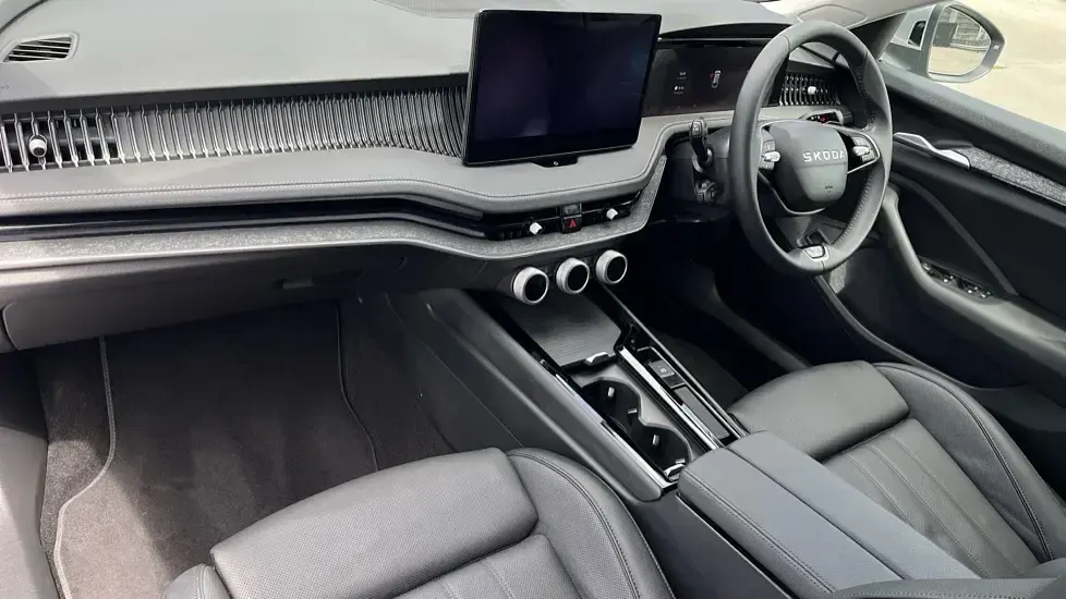 Used Skoda Superb SE L 150 HP (110 kW) 2025 Pebble silver