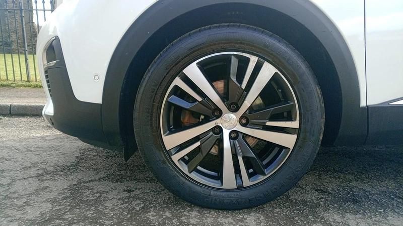 Used Peugeot 3008 Allure 130 HP (95 kW) 2018 White SUV