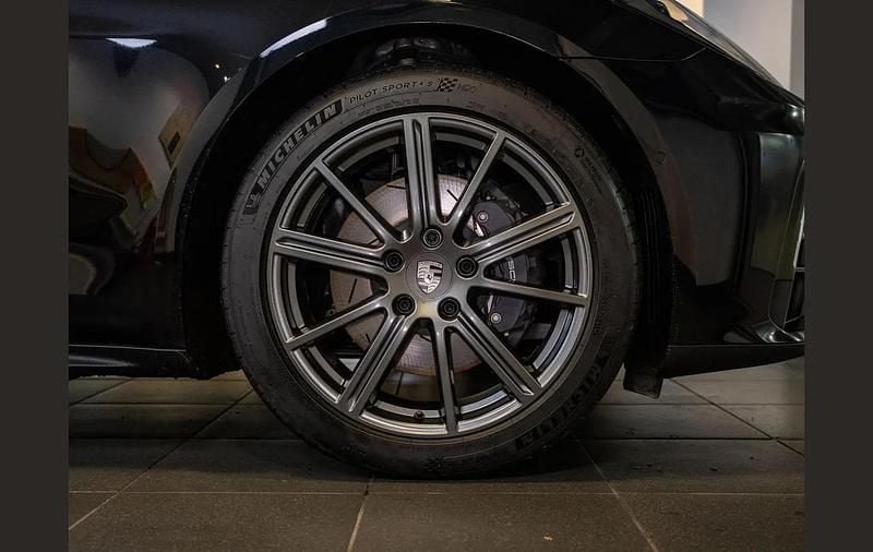 Used Porsche Panamera 353 HP (259 kW) 2025 Black Hatchback