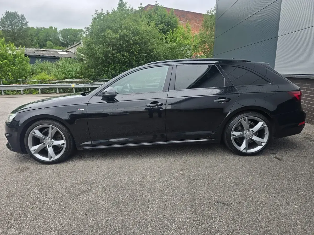 Used Audi A4 Black Edition 150 HP (110 kW) 2018 Black Estate