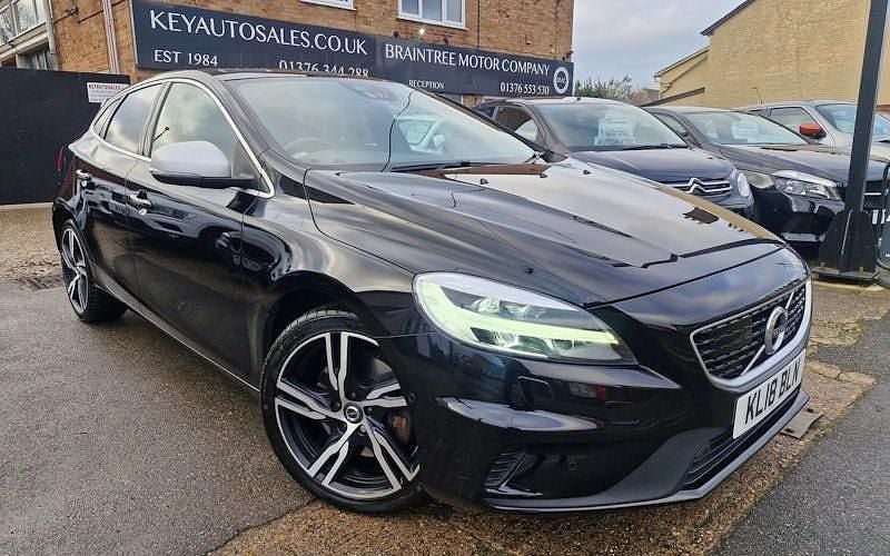 Used Volvo V40 R-Design 152 HP (111 kW) 2018 Hatchback