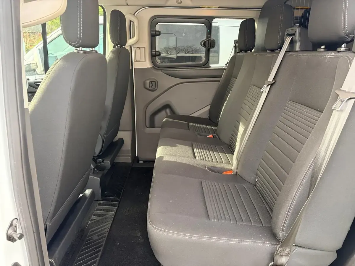 Used Ford Transit Custom Limited 130 HP (95 kW) 2022 White Van