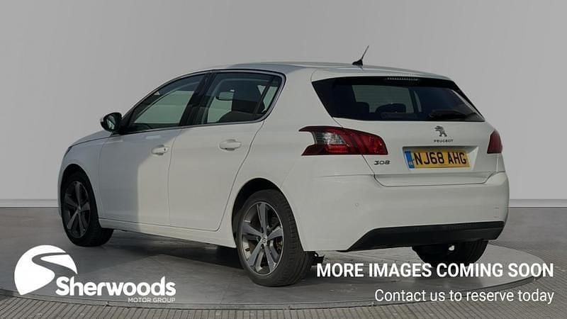 Used Peugeot 308 Allure 130 HP (95 kW) 2018 White Hatchback