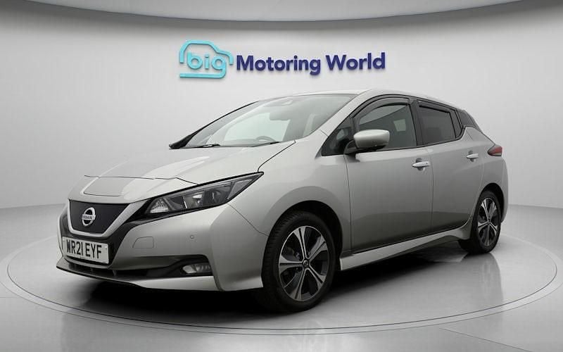 Used Nissan Leaf N-Connecta 160 kW (218 HP) 2021 Silver Hatchback