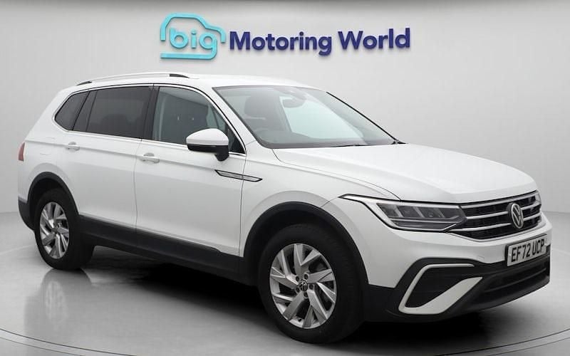Used 2023 VW Tiguan Allspace Life SUV | £25,950 (Fair price) - Image 1/4