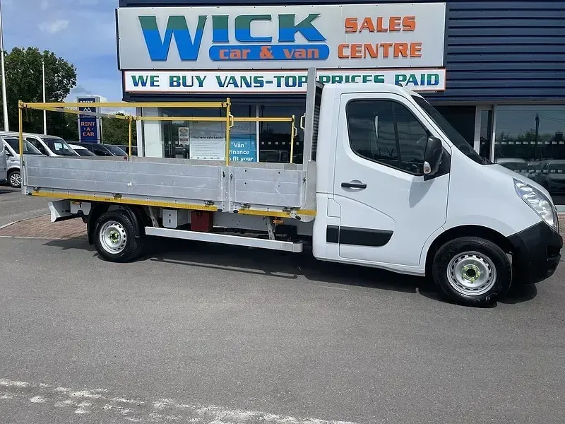 Used Vauxhall Movano S 130 HP (95 kW) 2019 White MPV