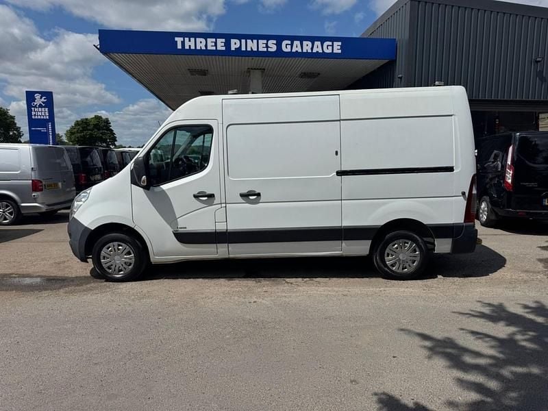 White Used 2016 Vauxhall Movano Van | £7,495 (Good price) - Image 1/4