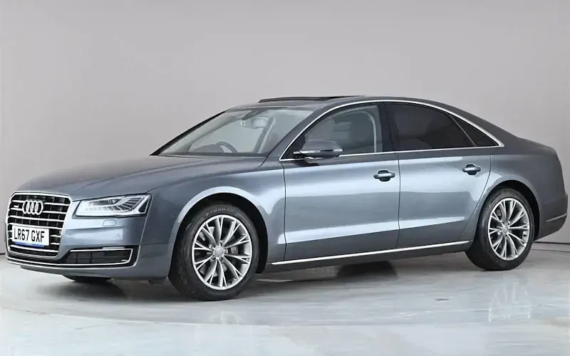Usado Audi A8 262 HP (192 kW) 2017 Cinzento Sedan