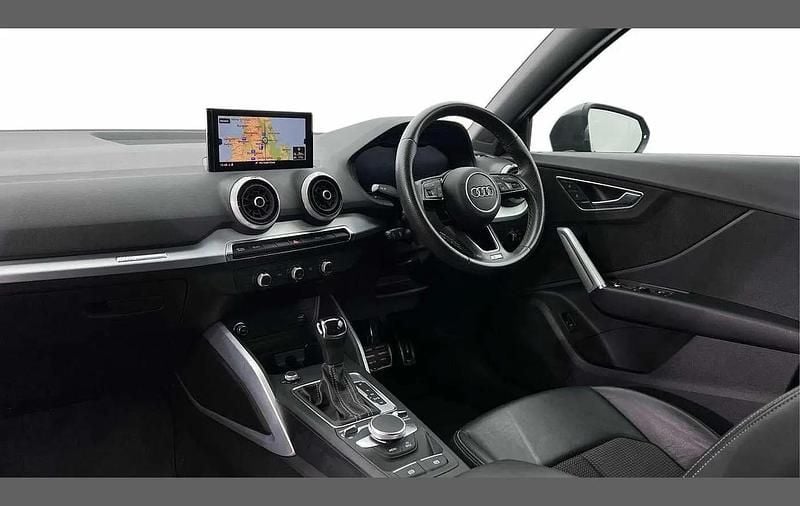 Usado Audi Q2 S-Line 147 CV (108 kW) 2022 Gris SUV