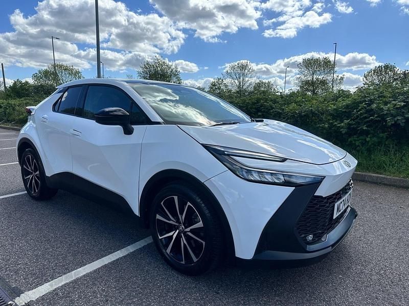 Used Toyota C-HR Design 220 HP (161 kW) 2025 White SUV