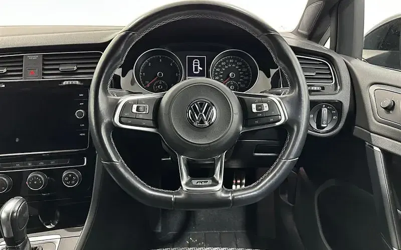 Used VW Golf VII R-line 150 HP (110 kW) 2019 Black Hatchback
