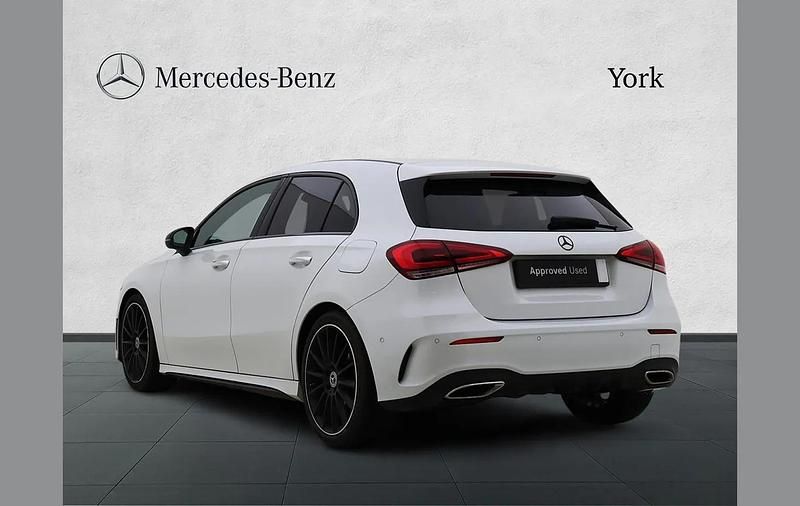 Used Mercedes A180 AMG Line Premium Plus 134 HP (98 kW) 2022 White Hatchback