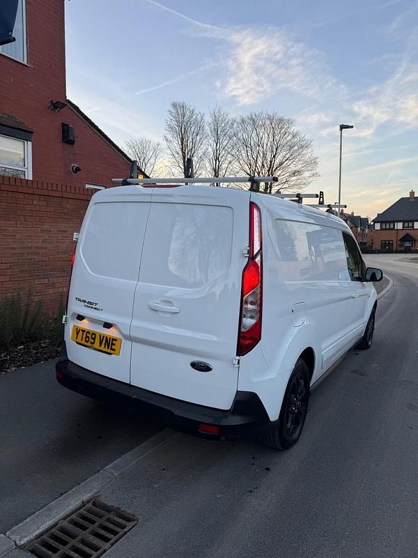 Used Ford Transit Connect Limited 120 HP (88 kW) 2019 White MPV