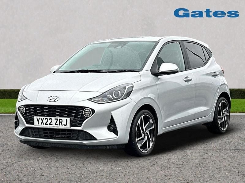 Used Hyundai i10 Premium 84 HP (61 kW) 2022 Silver Hatchback