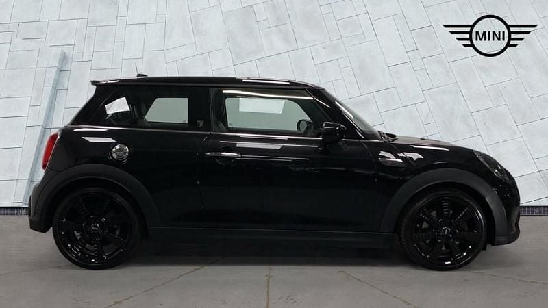 Gebraucht Mini Cooper S Exclusive 176 PS (129 kW) 2023 Schwarz Kleinwagen