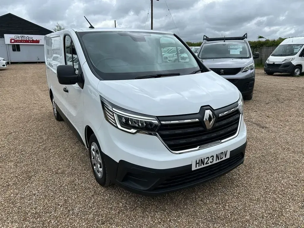 Used Renault Trafic Business 2023 White MPV