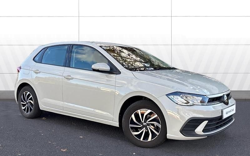 Used 2025 VW Polo Life Hatchback | £16,319 (Good price) - Image 1/4