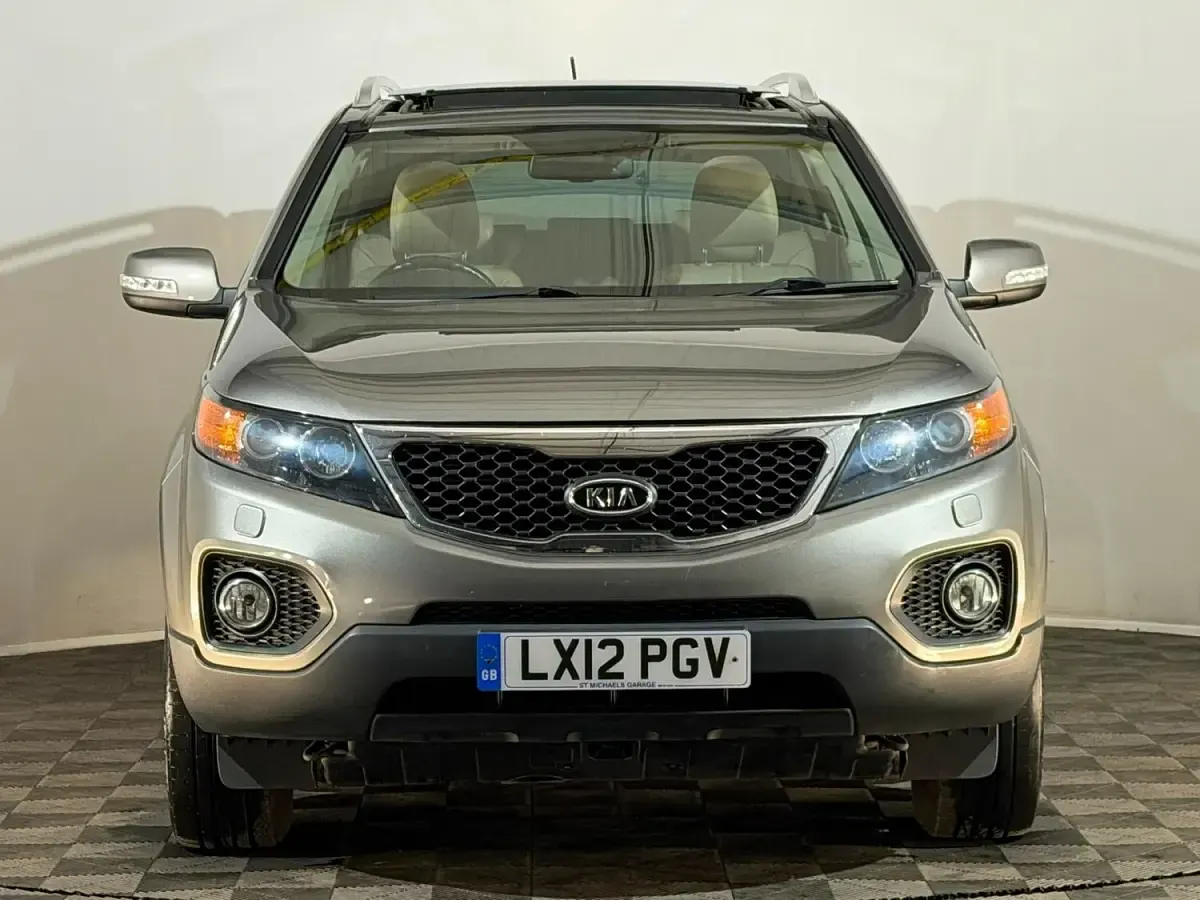 Used Kia Sorento 200 HP (147 kW) 2012 Silver SUV