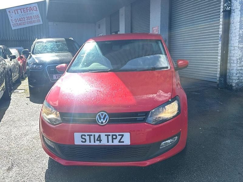 Used VW Polo Edition 60 HP (44 kW) 2014 Red Hatchback