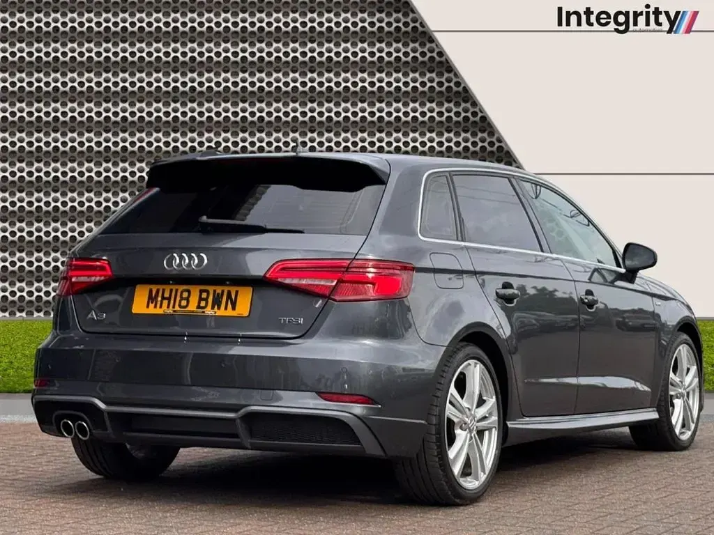 Used Audi A3 Sportback S-Line 150 HP (110 kW) 2018 Grey Hatchback