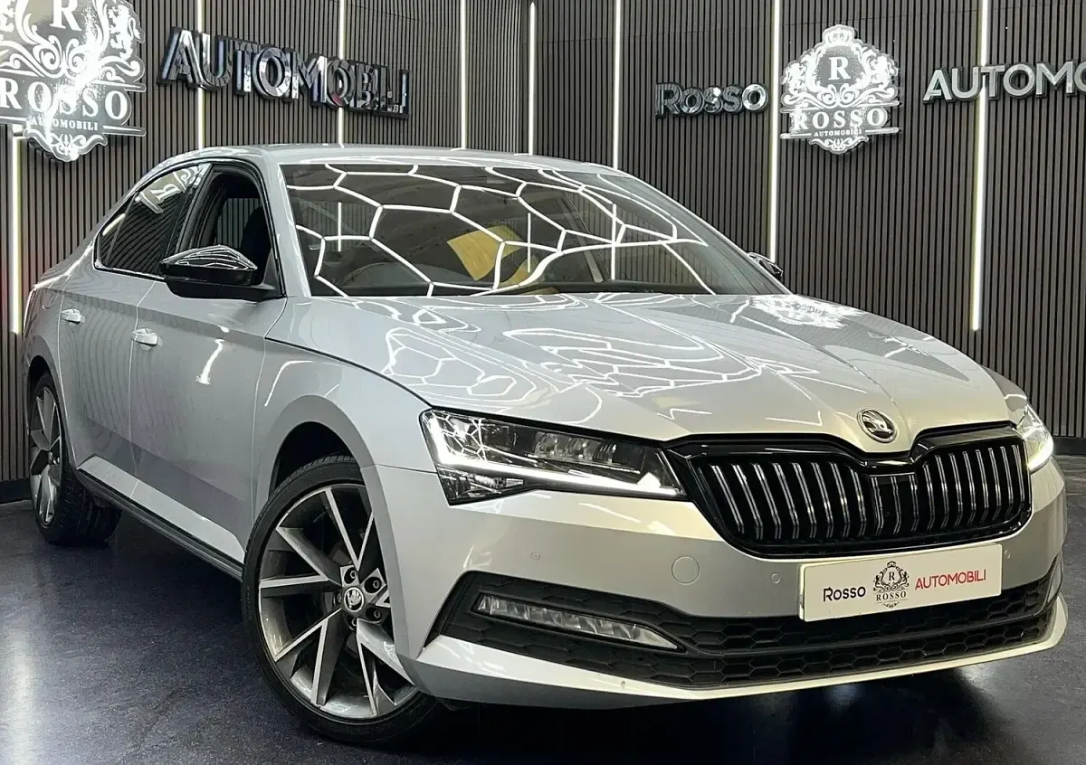 Used Skoda Superb SportlinePlus 2023 Silver Hatchback