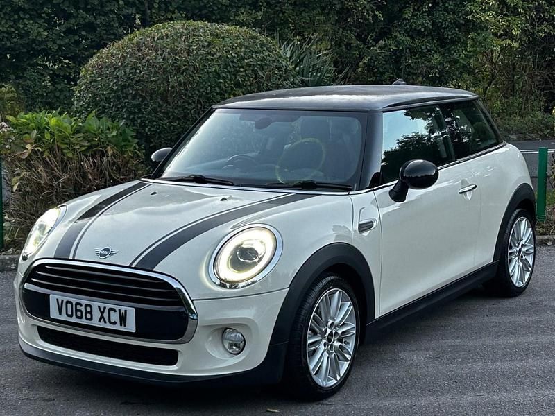 Used Mini Cooper Hatch 2018 White Hatchback