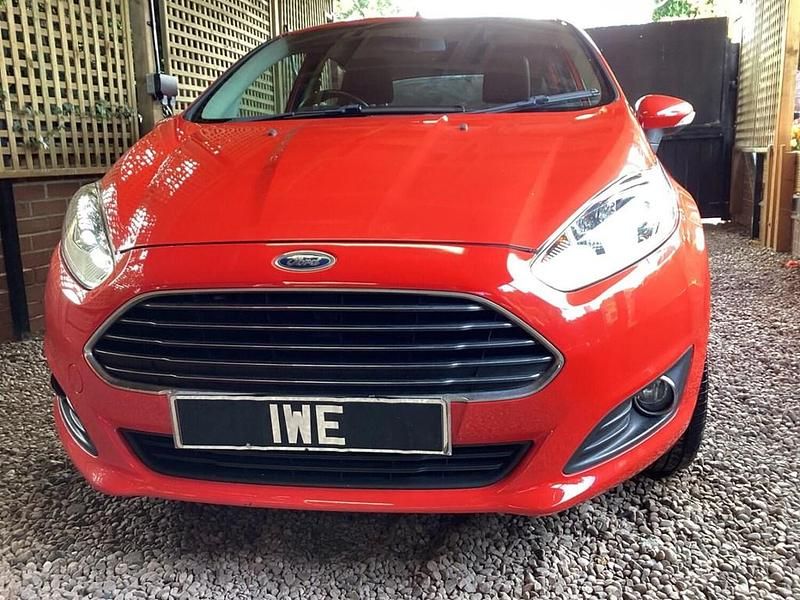 Used Ford Fiesta Zetec 2013 Red Hatchback