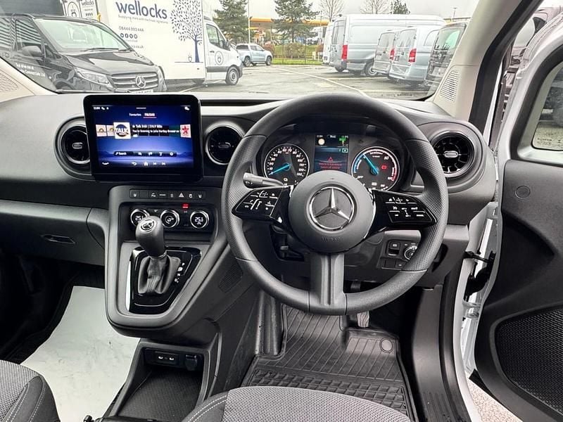 Used Mercedes eCitan Progressive 89 kW (122 HP) 2025 White Van